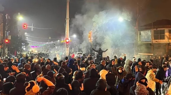 ABD Basınından çarpıcı iddia: Trump'ın özel temsilcisi Pehlevi ile görüştü!